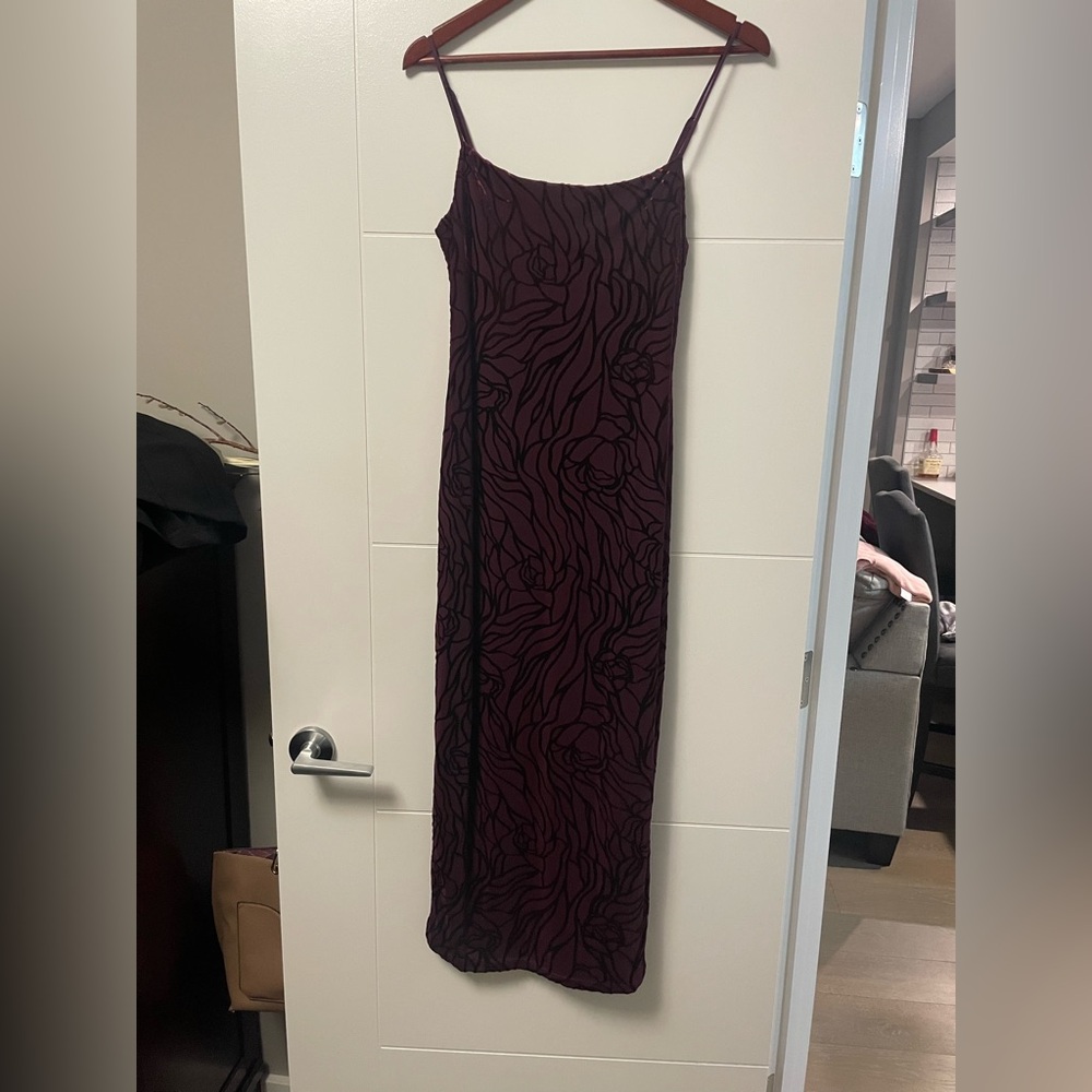 Dynamite Burgundy Dress with Black Pattern - Picture 1 of 3